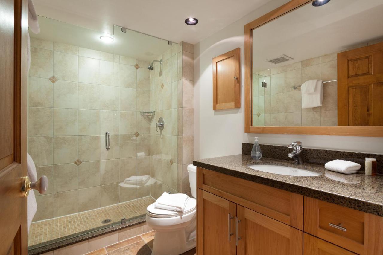 Painted Cliff 11 | Dog Friendly! Ski-In Ski-Out Benchlands Townhome W/ Hot Tub & Fireplace Whistler Luaran gambar